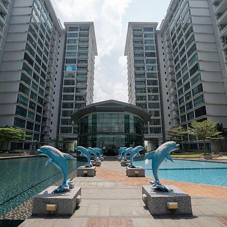 Апартаменты Mount Austin #Palazio B1 Pool View 1-2Pax #Mspro Джохор-Бару Экстерьер фото