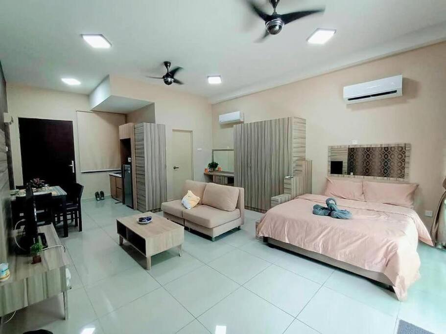 Апартаменты Mount Austin #Palazio B1 Pool View 1-2Pax #Mspro Джохор-Бару Экстерьер фото