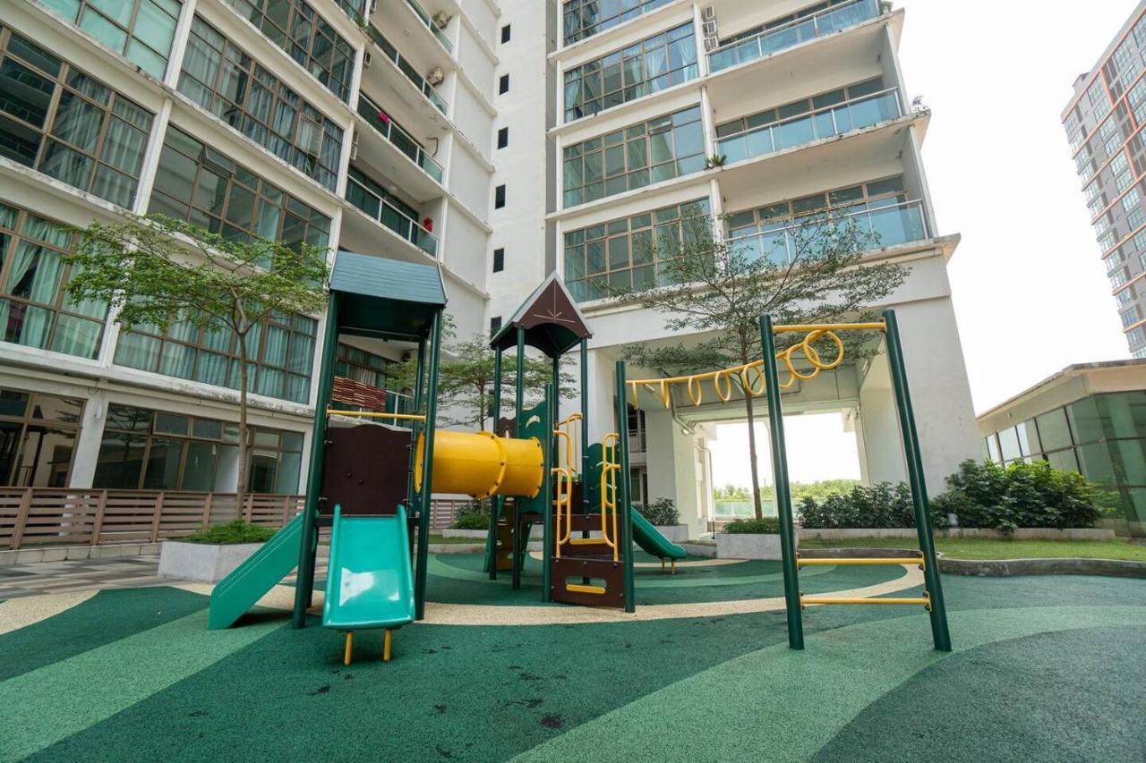 Апартаменты Mount Austin #Palazio B1 Pool View 1-2Pax #Mspro Джохор-Бару Экстерьер фото